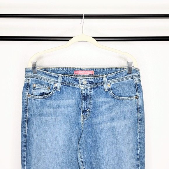 Levi's 518 Women's 2007 Super Low Boot But Distressed Blue Denim Jeans Size 13L - Picture 2 of 9